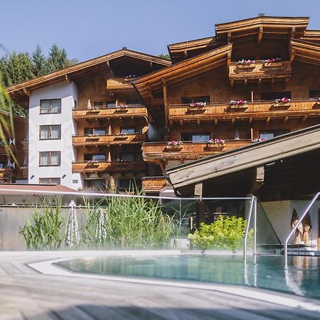 Hotel Die Sonne ザールバッハ・ヒンターグレム エクステリア 写真
